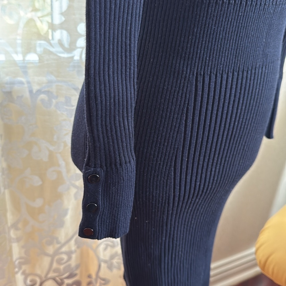 Dress - Picture 3 of 7